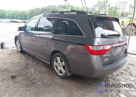 2011 Honda Odyssey Touring/Touring Elite z USA, uszkodzony, nr VIN 5FNRL5H93BB104596